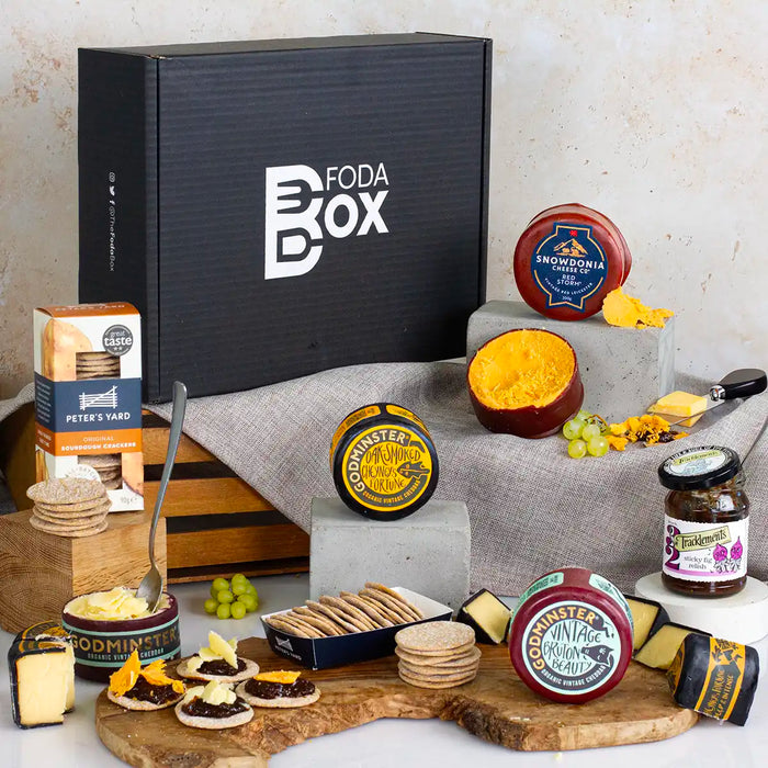 Cheese-Selection-Gift-Box-1