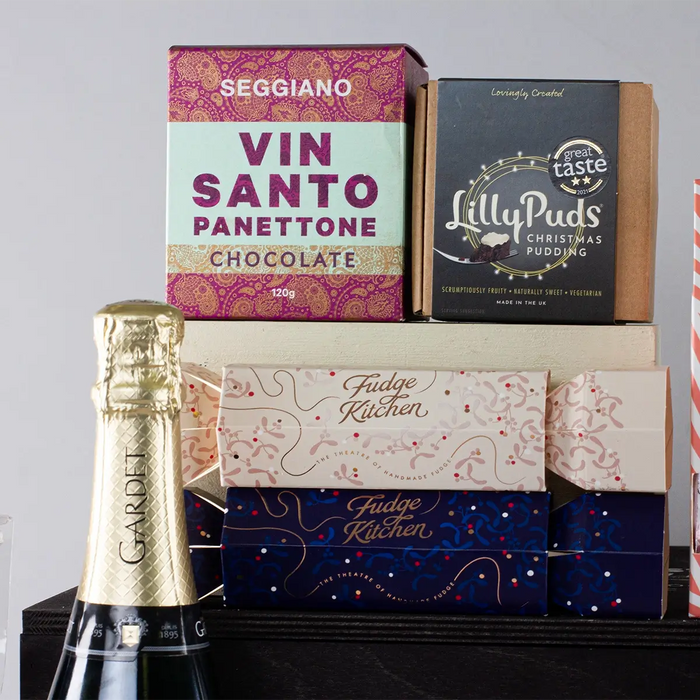 Classic Christmas Hamper with Champagne and Panettone 2