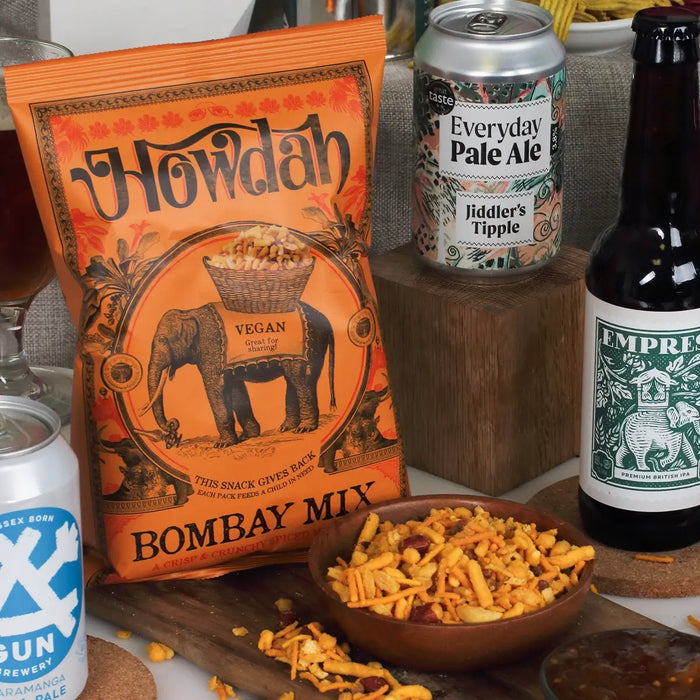 Luxury Beer and Curry in Wooden Box close up 4