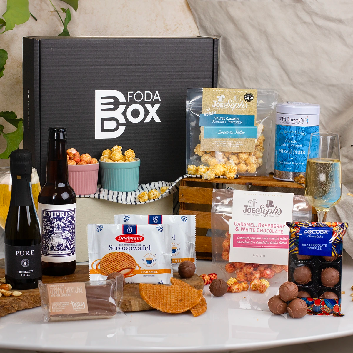 couples gift hamper 1