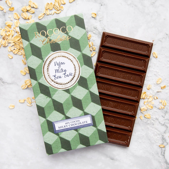 Our signature cocoa blended with oat milk and a hint of Anglesey Sea Salt, for a rich and creamy chocolate bar that delicately balances sweet and savoury.