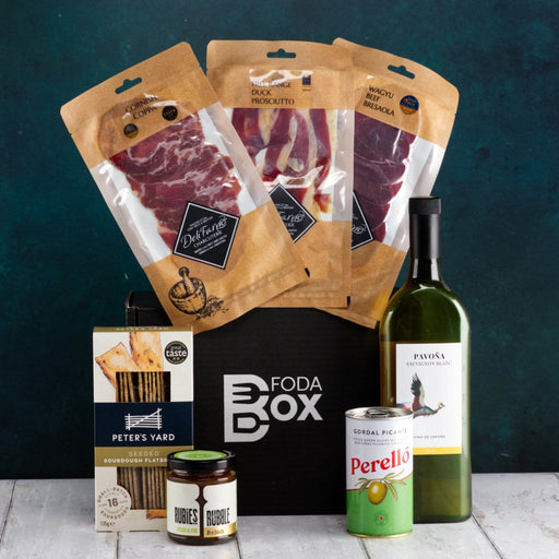 White Wine Gift Hamper including Charcuterie, Chutney, Crispbread and Olives-1